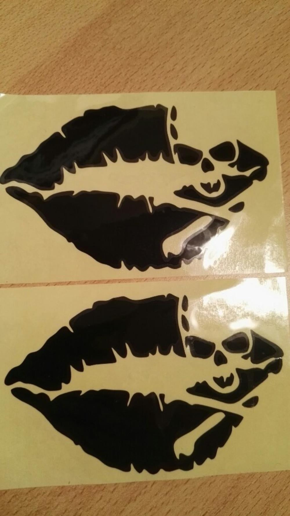 2X New Hot 10.1x6.5cm Kiss Mark Skull Lip Sexy Decal Sticker Girl Lipstick For Laptop Cars Truck Window Bumper Stickers