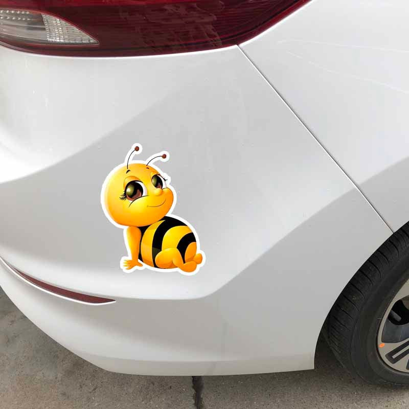 14.9CM*18.7CM A Smiling Bee Modelling Sticker Car PVC Decal