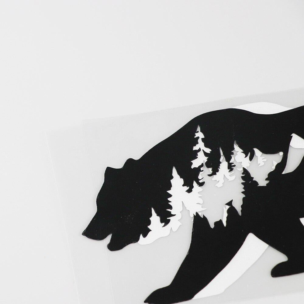 17.3CMX8.6CM Cartoon Bear Wildlife Camper Car Truck Decal Vinyl Car Sticker 13C-0080