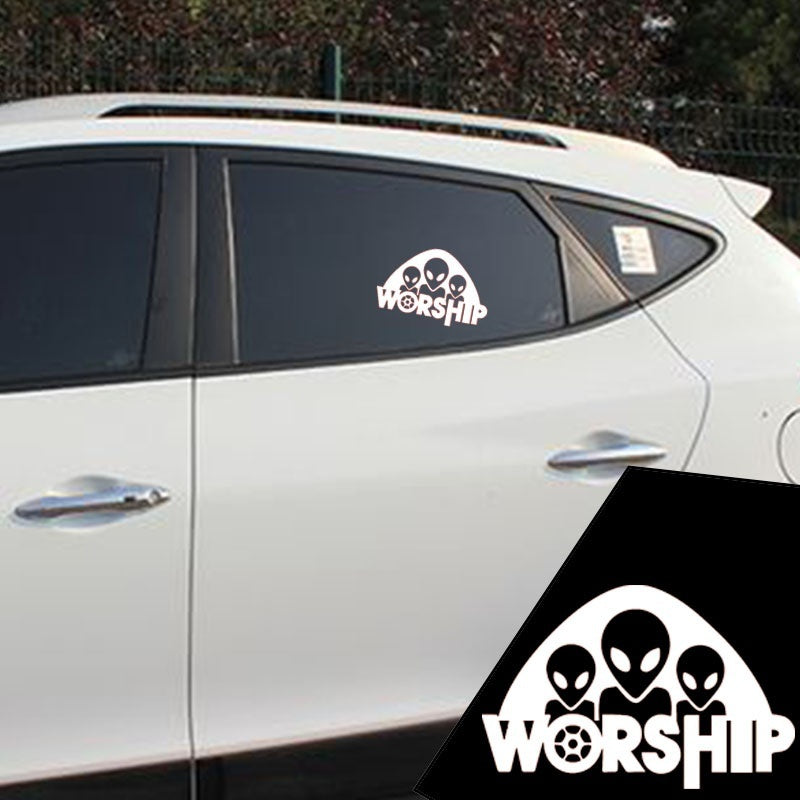 1PCS 16cm x 8cm Alien Worship Cute Cartoon Funny Car Sticker For Truck Window Bumper Auto SUV Door Vinyl Decal
