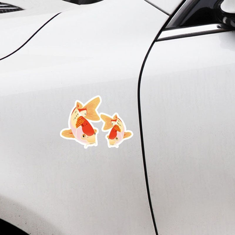 17CM*12.1CM Fashion Koi Red Fish Biology  Decal Car Sticker Accessories 5-0257