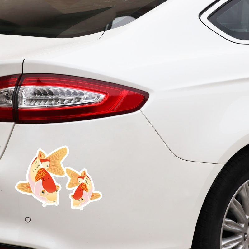 17CM*12.1CM Fashion Koi Red Fish Biology  Decal Car Sticker Accessories 5-0257