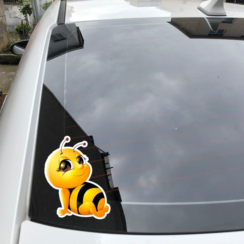 14.9CM*18.7CM A Smiling Bee Modelling Sticker Car PVC Decal