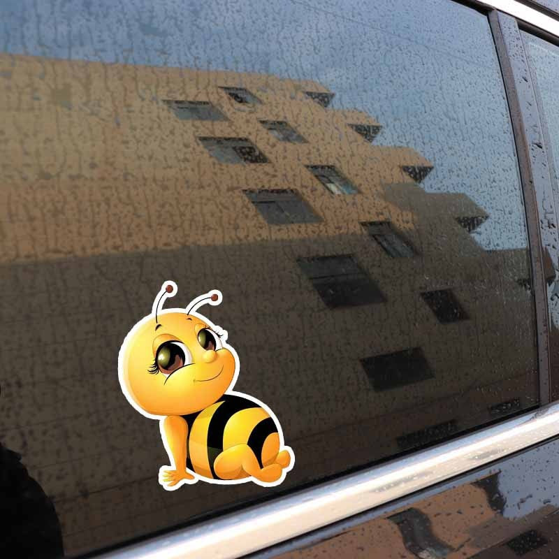 14.9CM*18.7CM A Smiling Bee Modelling Sticker Car PVC Decal