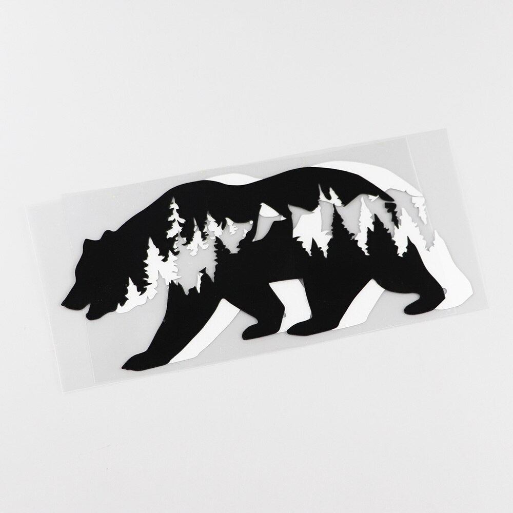 17.3CMX8.6CM Cartoon Bear Wildlife Camper Car Truck  Decal  Vinyl Car Sticker 13C-0080