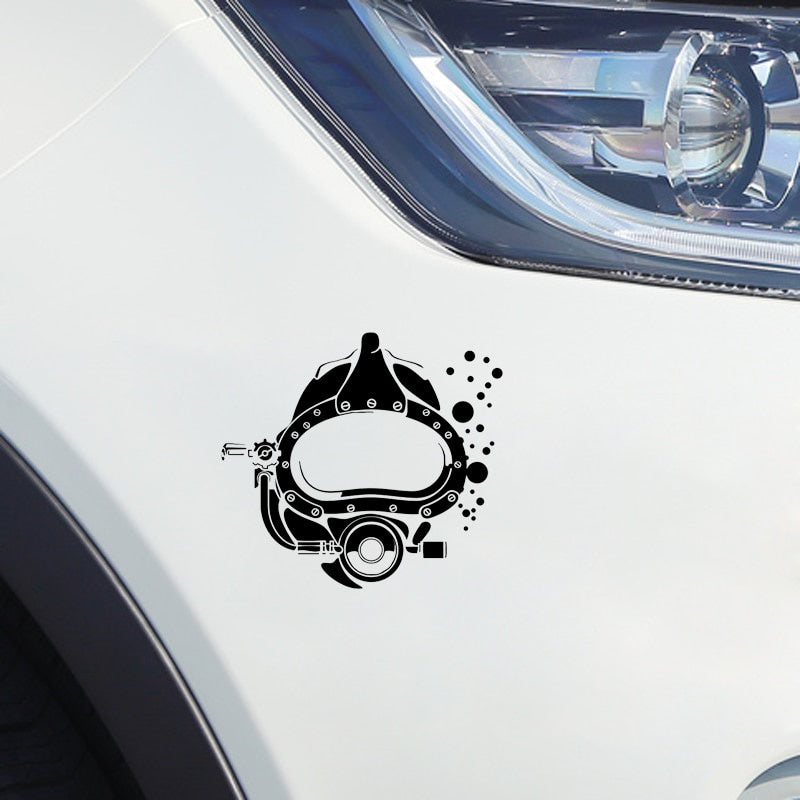 16.6*15.1CM Funny Scuba Diver Diving Mask Silhouette Car Stickers Vinyl Decor Accessories C12-0715