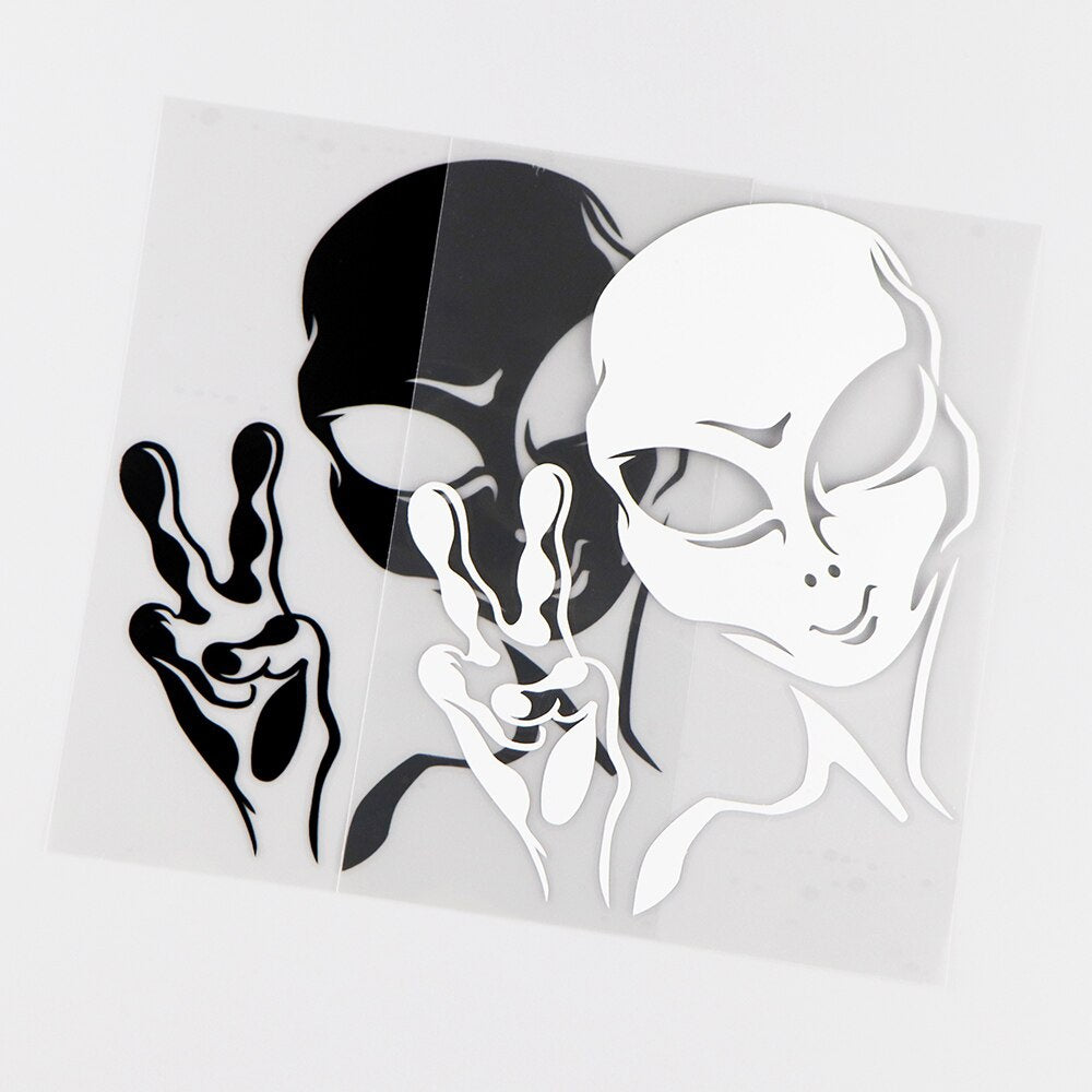 YJZT12X15.3CM Interesting Vinyl Decal Space Alien Star Astronaut Personality Car Stickers Ufo Black / Silver 10A-0138