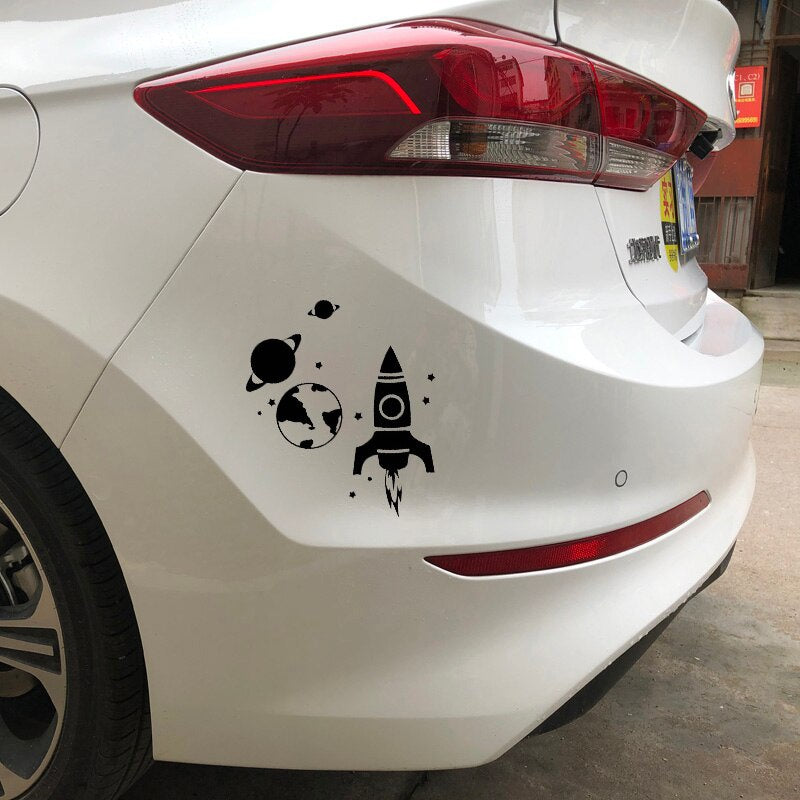 12.9CM*18.8CM Beautiful Rocket In Space Astronomy Launching Vinly Decal Cool Decor Car Sticker Nice Black/Silver C27-1285