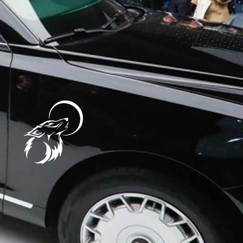 12.6cm*15.4cm Vinyl Decal Wolf Moon Funny Werewolf Auto Car Sticker Window Decor 6 Colors