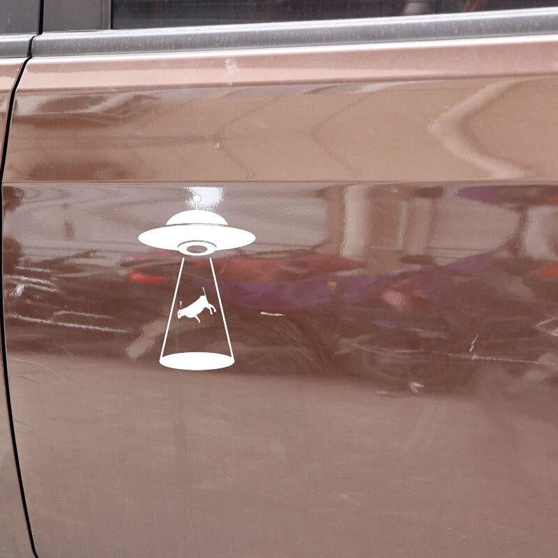 8.9CM*13.3CM "Alien Cattle Abduction" Vinyl Decal Car Sticker UFO Black/Silver C3-0531