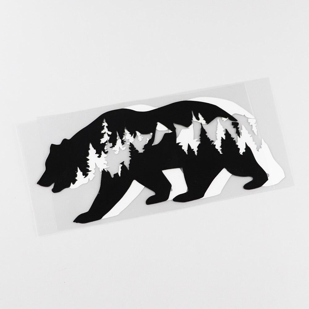 17.3CMX8.6CM Cartoon Bear Wildlife Camper Car Truck  Decal  Vinyl Car Sticker 13C-0080